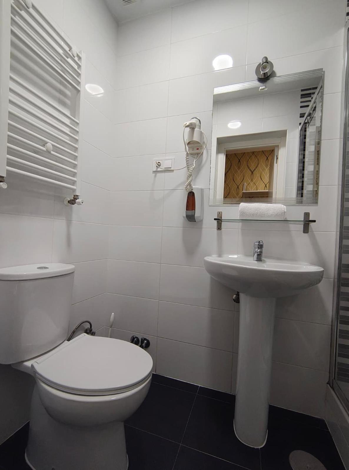 Habitación Individual con baño privado